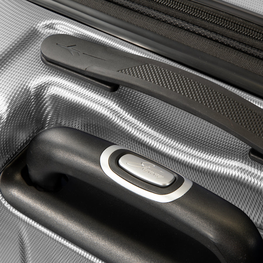 Nimbus 5.0 Medium Check-In Expandable Spinner