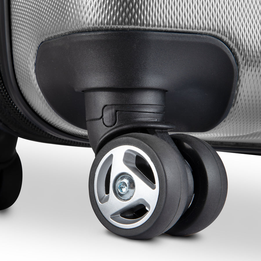 Nimbus 5.0 Medium Check-In Expandable Spinner