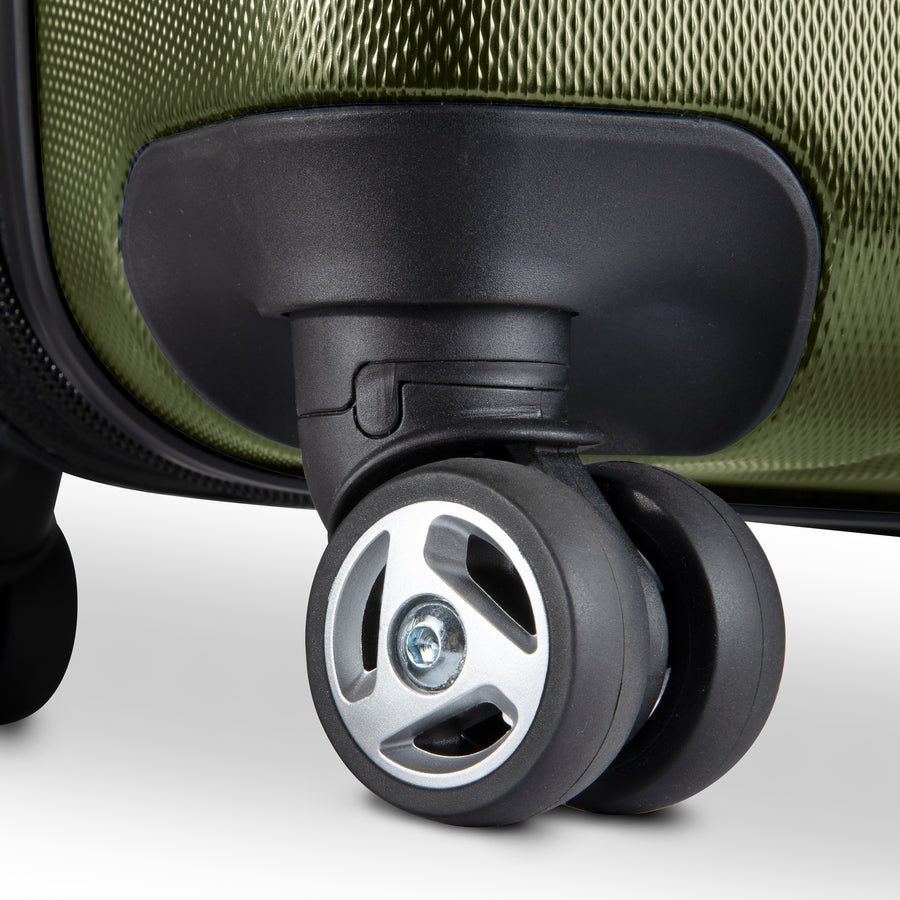 Nimbus 5.0 Medium Check-In Expandable Spinner