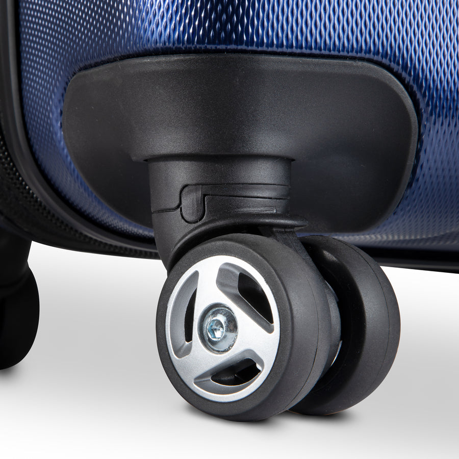 Nimbus 5.0 Medium Check-In Expandable Spinner