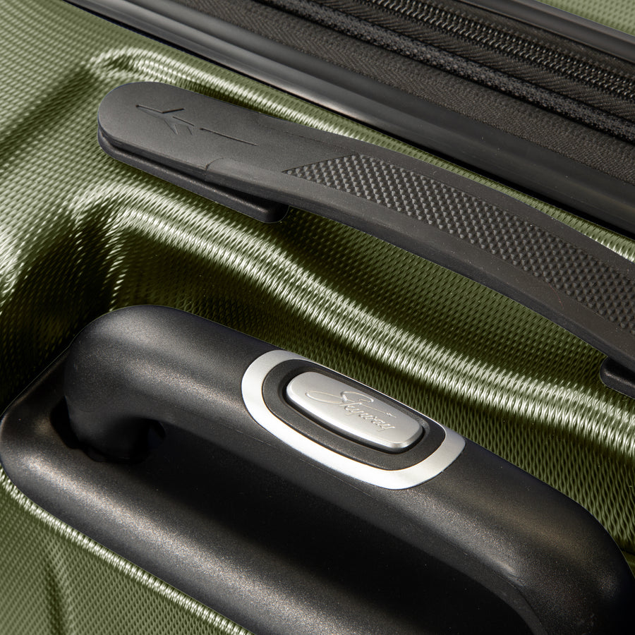 Nimbus 5.0 Large Check-In Expandable Spinner