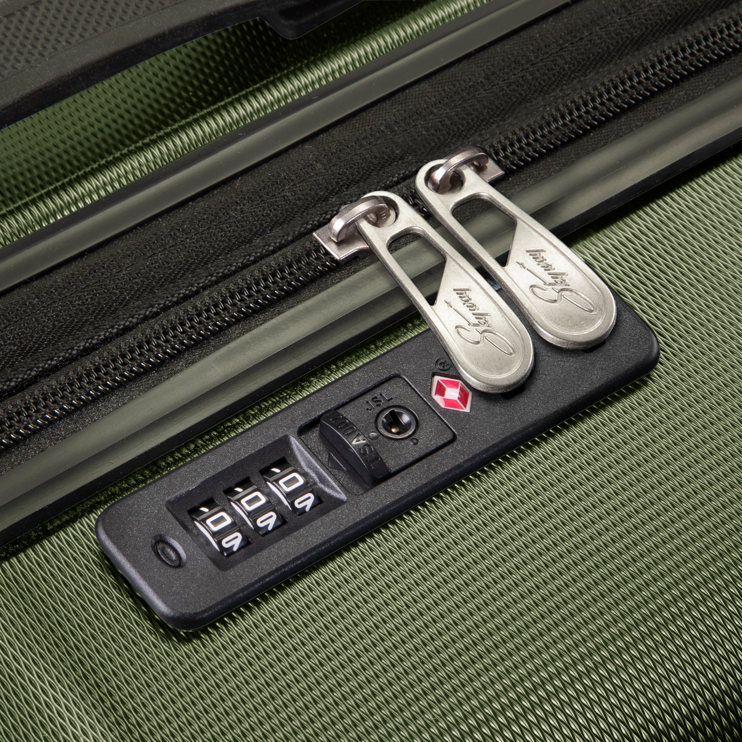 Nimbus 5.0 2-Piece Hardside Luggage Set (20