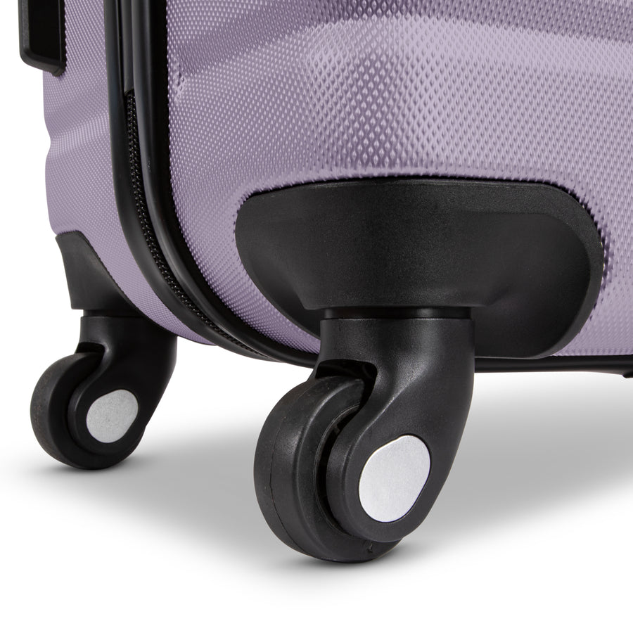 Epic Hardside Classic 4-Wheel 3 Piece Luggage Set (20", 24" & 28")