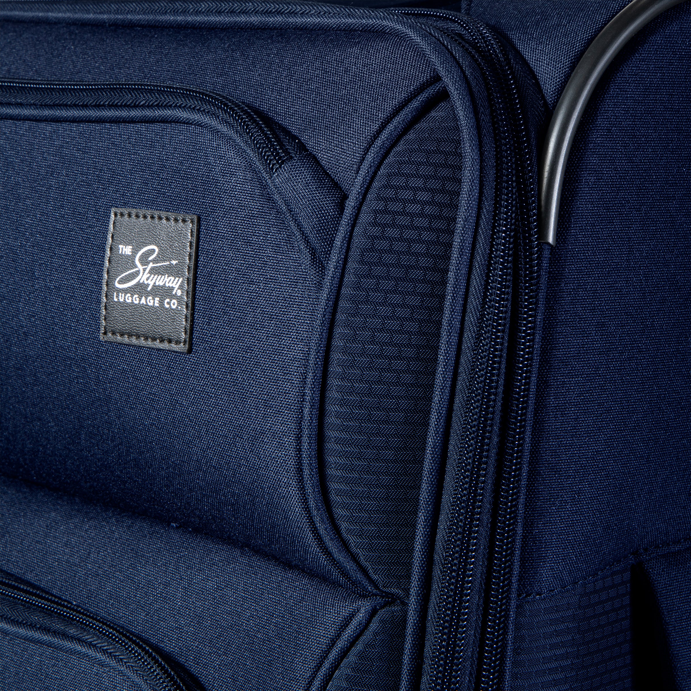 Broadview Softside Medium Check-In Expandable Spinner – Skyway Luggage