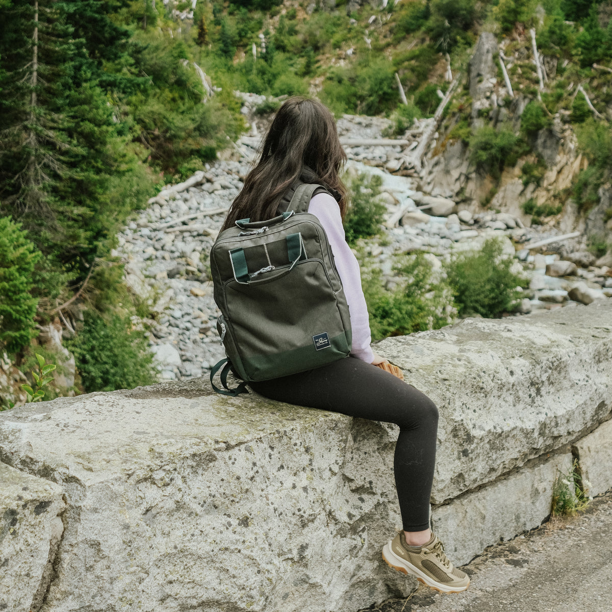 Rainier Deluxe Backpack - 17 L – Skyway Luggage